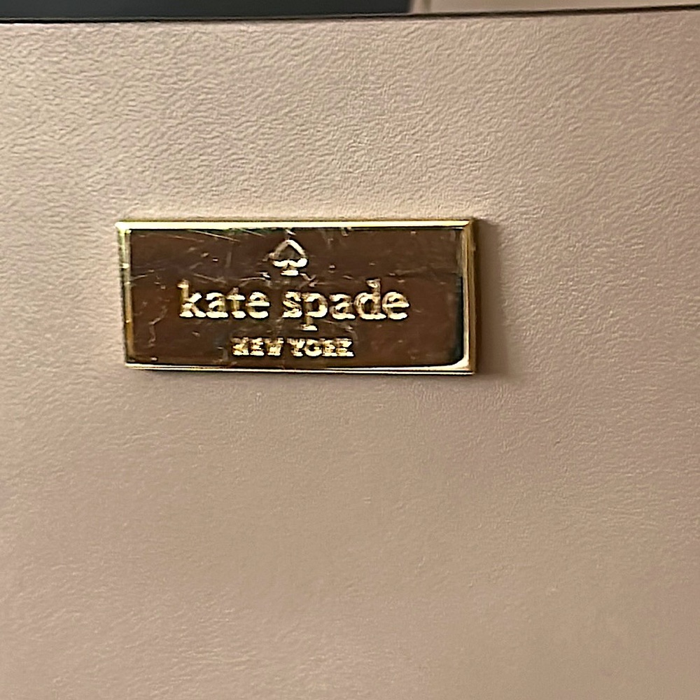 Kate Spade Authentic Gorgeous Light Gray/Taupe Leather Bag Purse 🌺🌺 - Picture 3 of 16